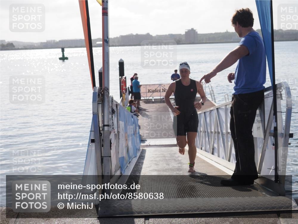 17.08.2025 - KN Förde Triathlon 2025 MichiJ http://msf.ph/oto/8580638 17.08.2025 09:18:43 Schwimmen 192, 250, 153, 250 meine-sportfotos.de