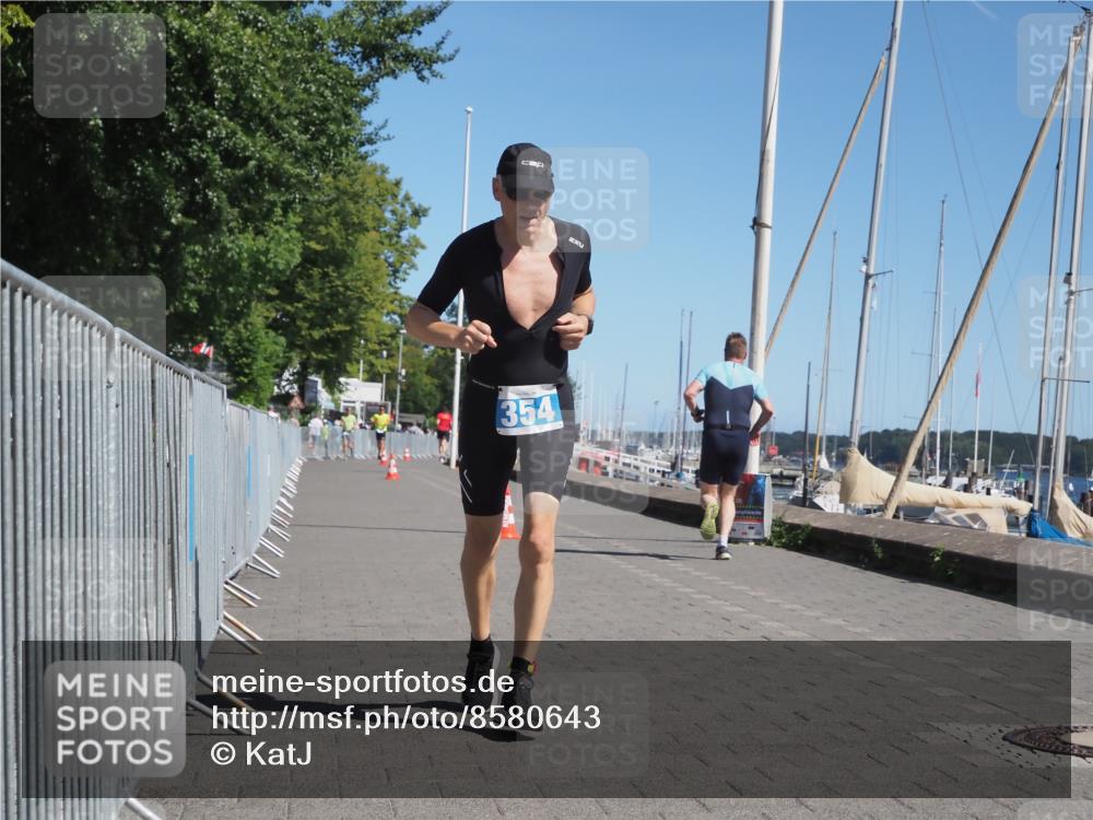 17.08.2025 - KN Förde Triathlon 2025 KatJ http://msf.ph/oto/8580643 17.08.2025 12:18:37 Laufen 354 meine-sportfotos.de