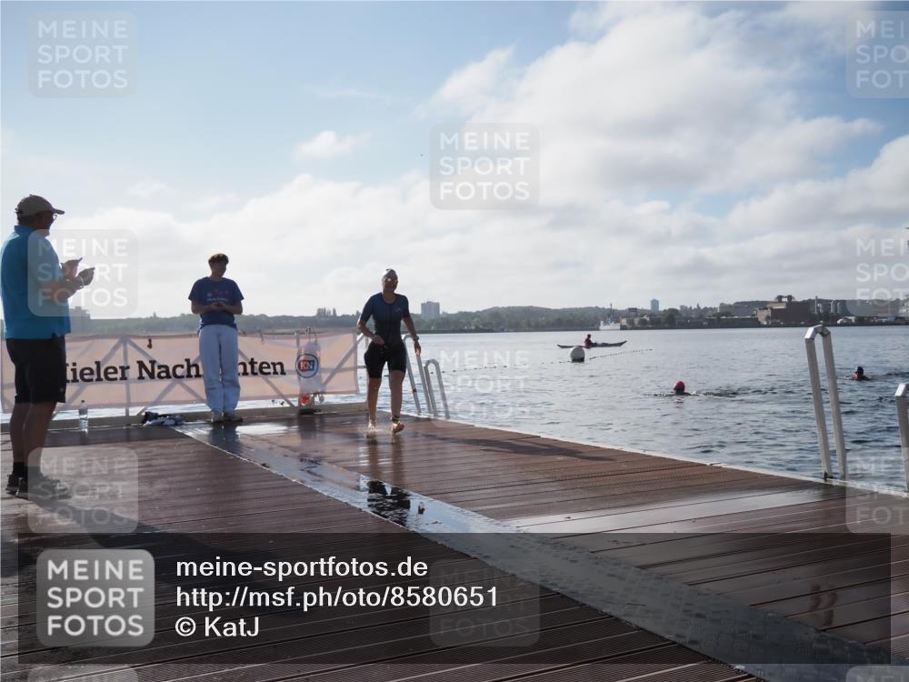 17.08.2025 - KN Förde Triathlon 2025 KatJ http://msf.ph/oto/8580651 17.08.2025 09:22:56 Schwimmen 234, 234, 249 meine-sportfotos.de