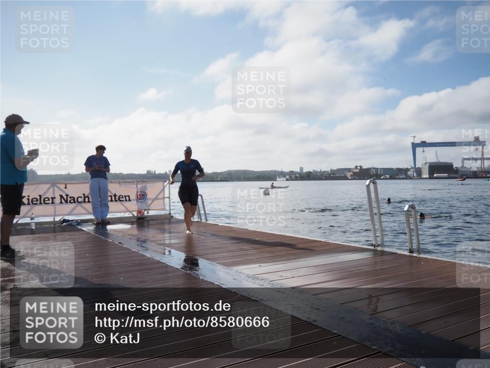 17.08.2025 - KN Förde Triathlon 2025 KatJ http://msf.ph/oto/8580666 17.08.2025 09:22:56 Schwimmen 234, 234, 249 meine-sportfotos.de