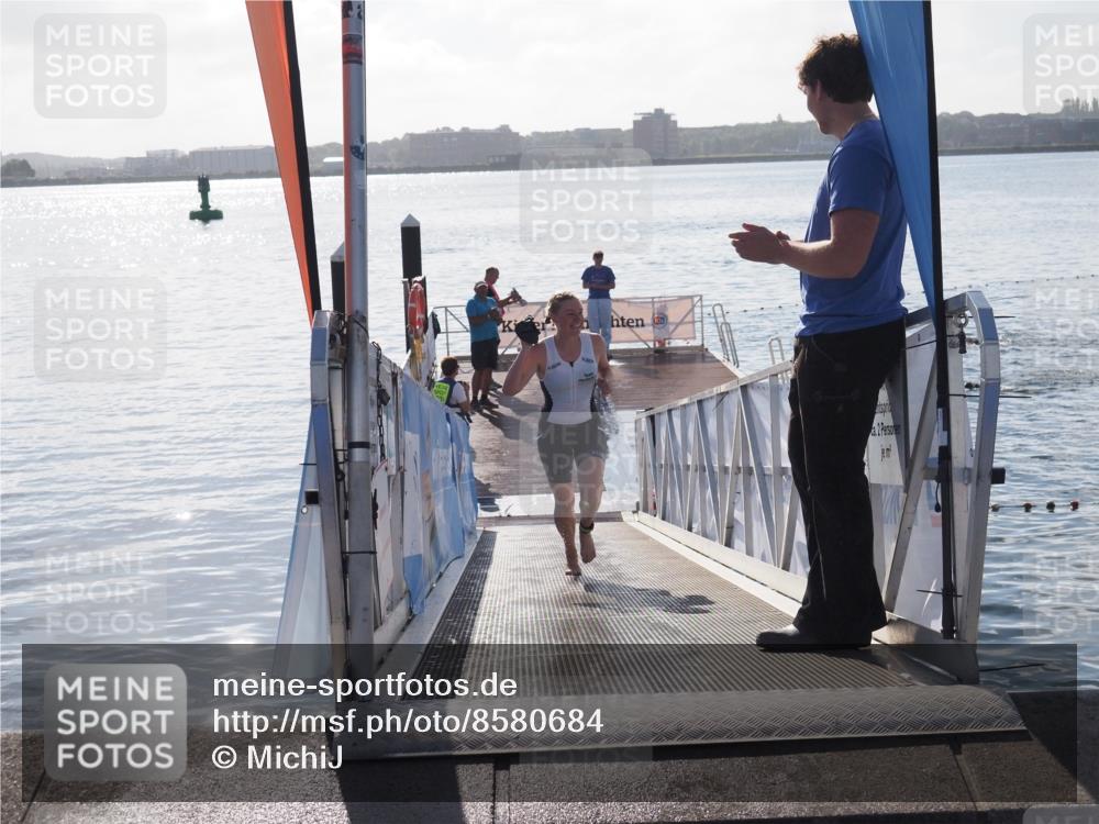 17.08.2025 - KN Förde Triathlon 2025 MichiJ http://msf.ph/oto/8580684 17.08.2025 09:18:54 Schwimmen 153, 250, 153 meine-sportfotos.de
