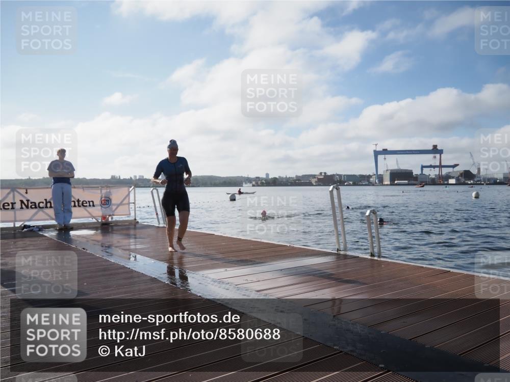 17.08.2025 - KN Förde Triathlon 2025 KatJ http://msf.ph/oto/8580688 17.08.2025 09:22:57 Schwimmen 234, 234, 249 meine-sportfotos.de