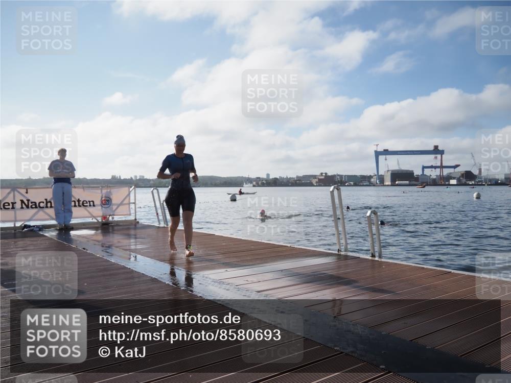 17.08.2025 - KN Förde Triathlon 2025 KatJ http://msf.ph/oto/8580693 17.08.2025 09:22:57 Schwimmen 234, 234, 249 meine-sportfotos.de
