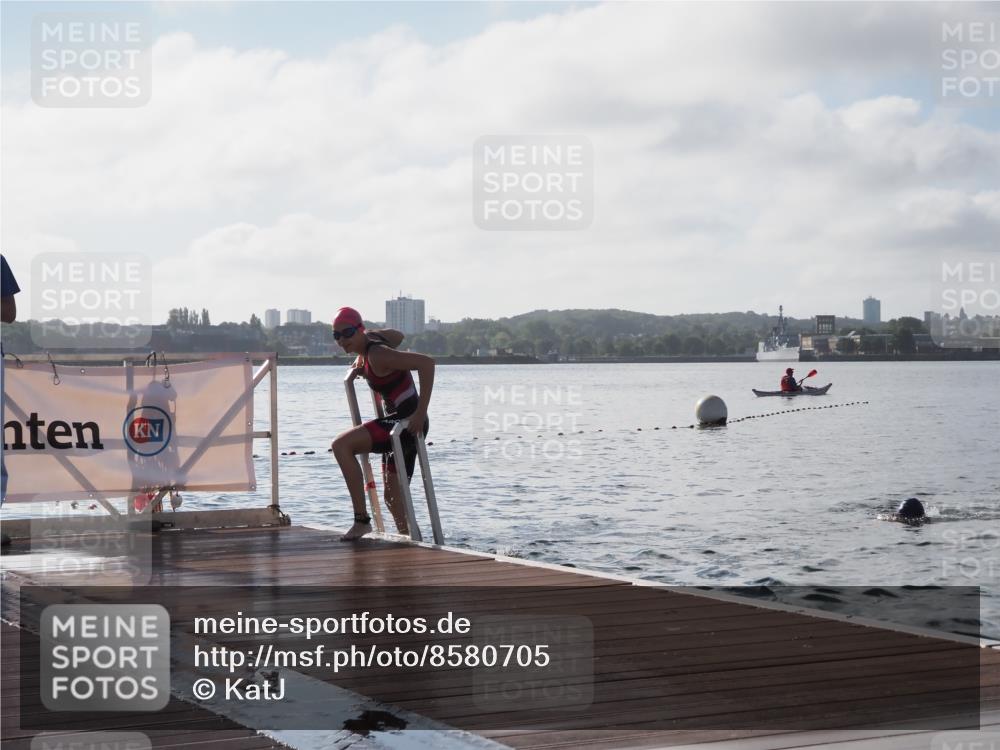 17.08.2025 - KN Förde Triathlon 2025 KatJ http://msf.ph/oto/8580705 17.08.2025 09:23:07 Schwimmen 225, 237, 225, 234, 237 meine-sportfotos.de