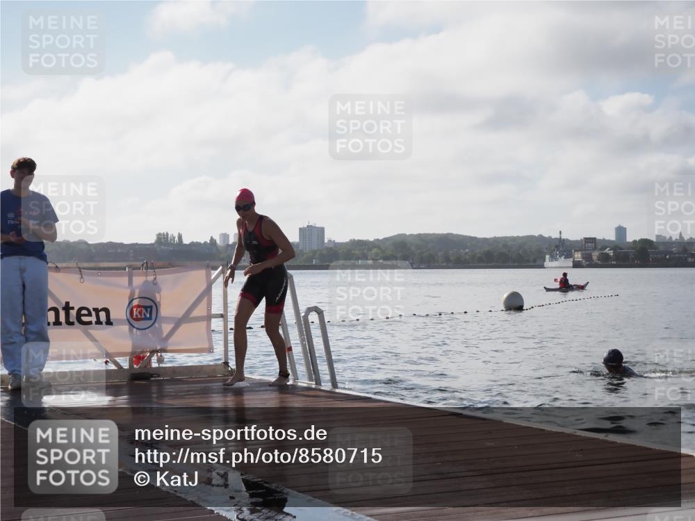 17.08.2025 - KN Förde Triathlon 2025 KatJ http://msf.ph/oto/8580715 17.08.2025 09:23:08 Schwimmen 225, 237, 225, 234, 237 meine-sportfotos.de