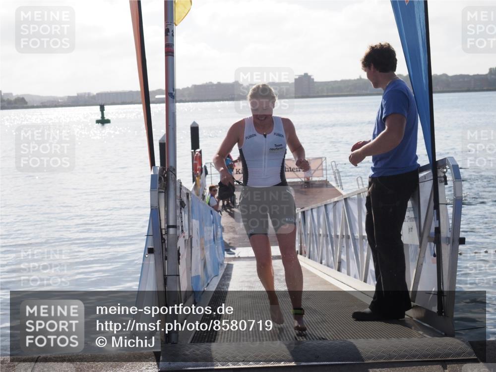 17.08.2025 - KN Förde Triathlon 2025 MichiJ http://msf.ph/oto/8580719 17.08.2025 09:18:55 Schwimmen 153, 250, 153 meine-sportfotos.de
