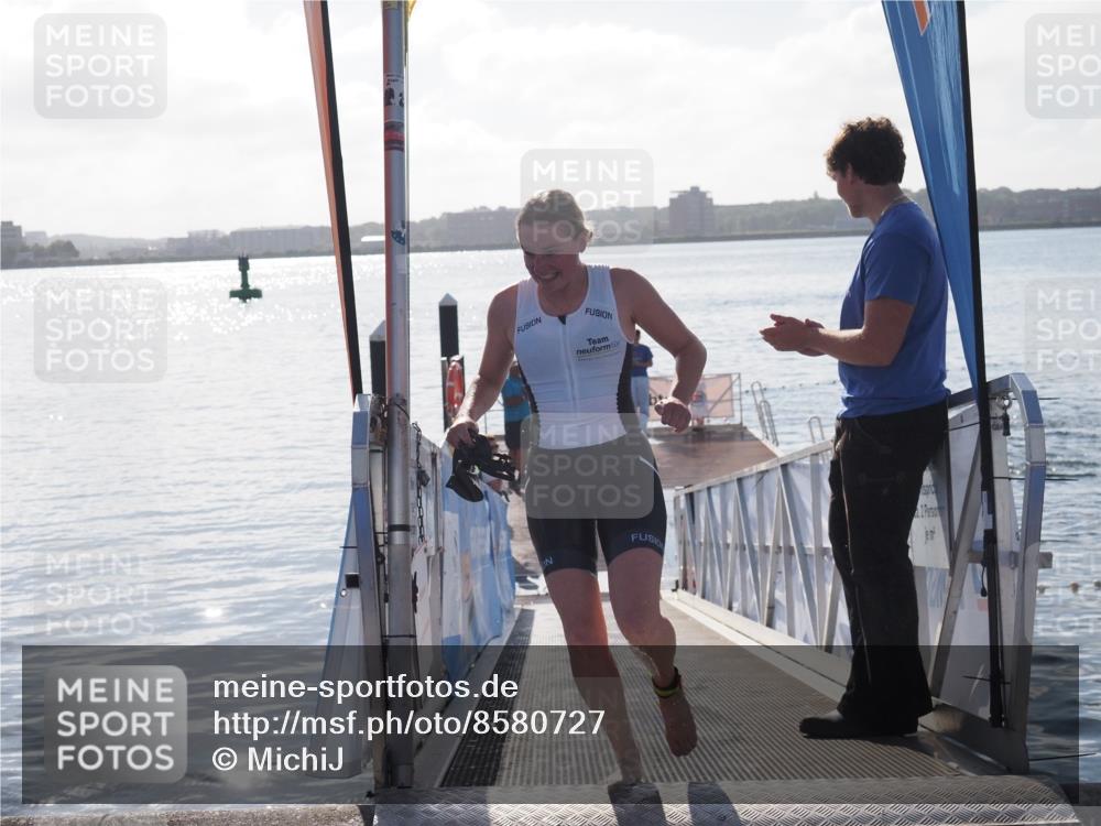 17.08.2025 - KN Förde Triathlon 2025 MichiJ http://msf.ph/oto/8580727 17.08.2025 09:18:55 Schwimmen 153, 250, 153 meine-sportfotos.de