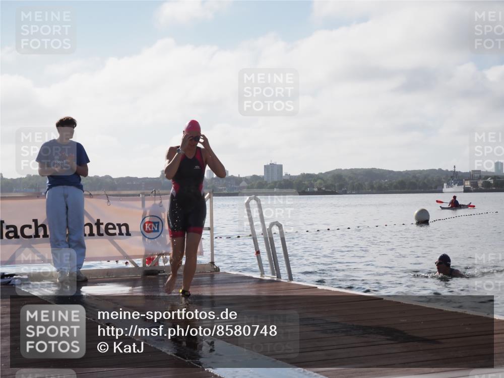 17.08.2025 - KN Förde Triathlon 2025 KatJ http://msf.ph/oto/8580748 17.08.2025 09:23:10 Schwimmen 225, 237, 225, 234, 237 meine-sportfotos.de