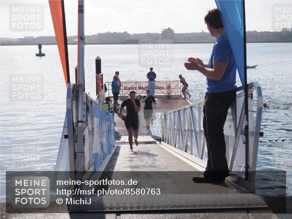 17.08.2025 - KN Förde Triathlon 2025 MichiJ http://msf.ph/oto/8580763 17.08.2025 09:19:11 Schwimmen 173, 184, 173, 184, 219, 220 meine-sportfotos.de
