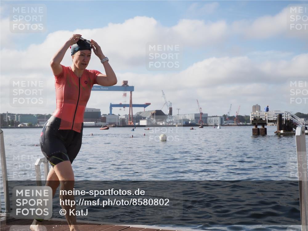 17.08.2025 - KN Förde Triathlon 2025 KatJ http://msf.ph/oto/8580802 17.08.2025 09:23:14 Schwimmen 218, 225, 237, 218, 225, 237 meine-sportfotos.de