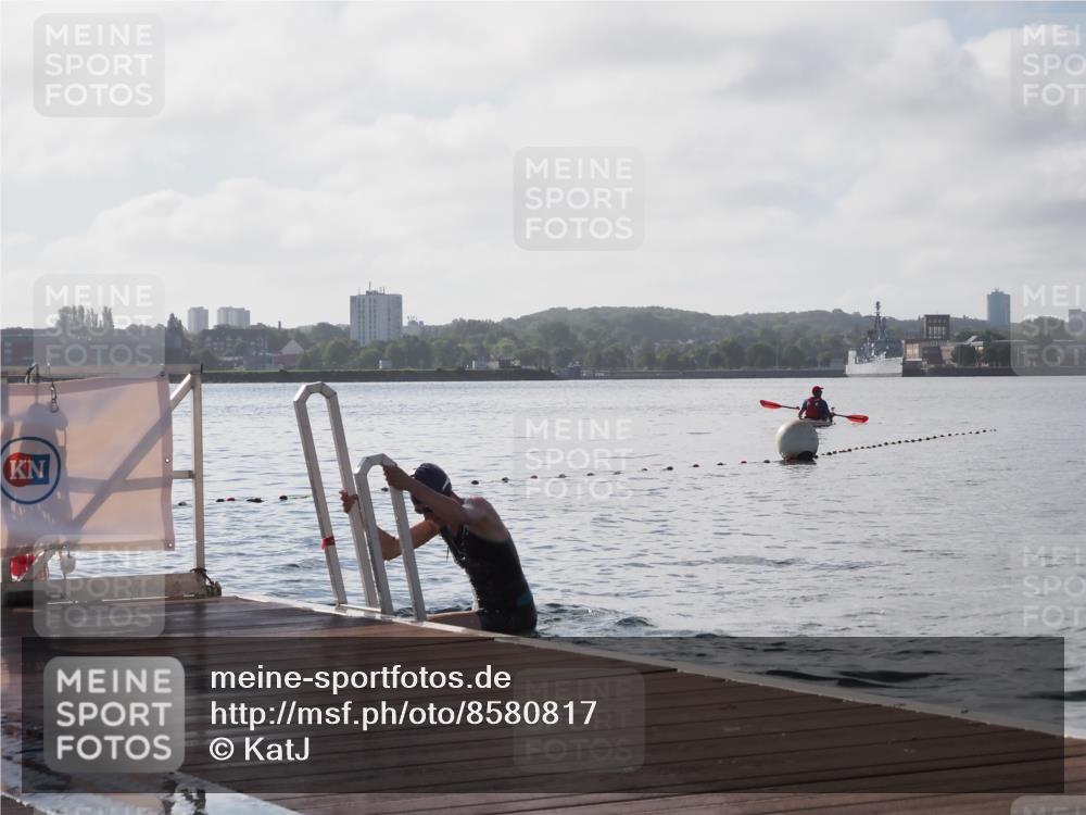 17.08.2025 - KN Förde Triathlon 2025 KatJ http://msf.ph/oto/8580817 17.08.2025 09:23:17 Schwimmen 218, 225, 237, 218, 225, 237 meine-sportfotos.de