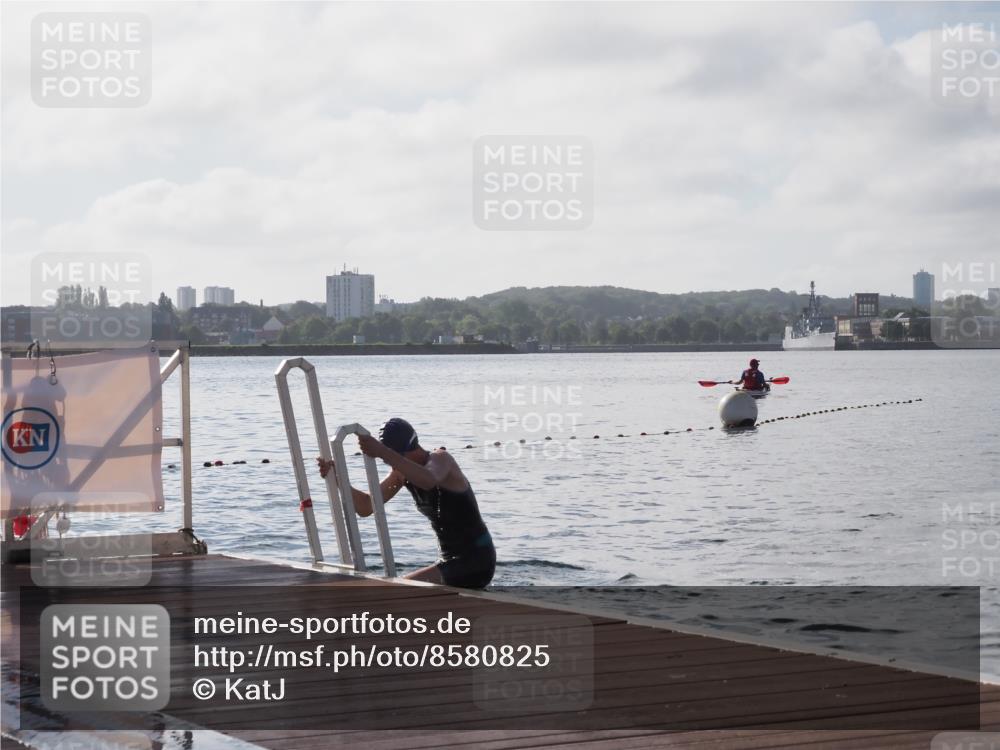 17.08.2025 - KN Förde Triathlon 2025 KatJ http://msf.ph/oto/8580825 17.08.2025 09:23:17 Schwimmen 218, 225, 237, 218, 225, 237 meine-sportfotos.de