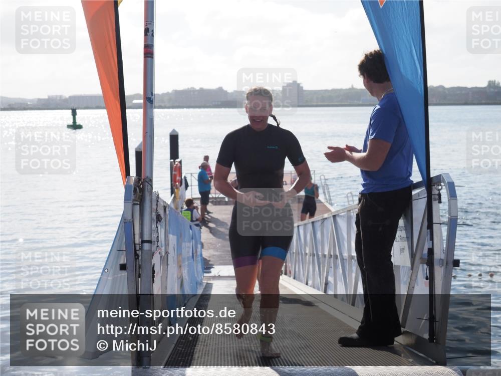 17.08.2025 - KN Förde Triathlon 2025 MichiJ http://msf.ph/oto/8580843 17.08.2025 09:19:14 Schwimmen 173, 184, 173, 184, 219, 220 meine-sportfotos.de
