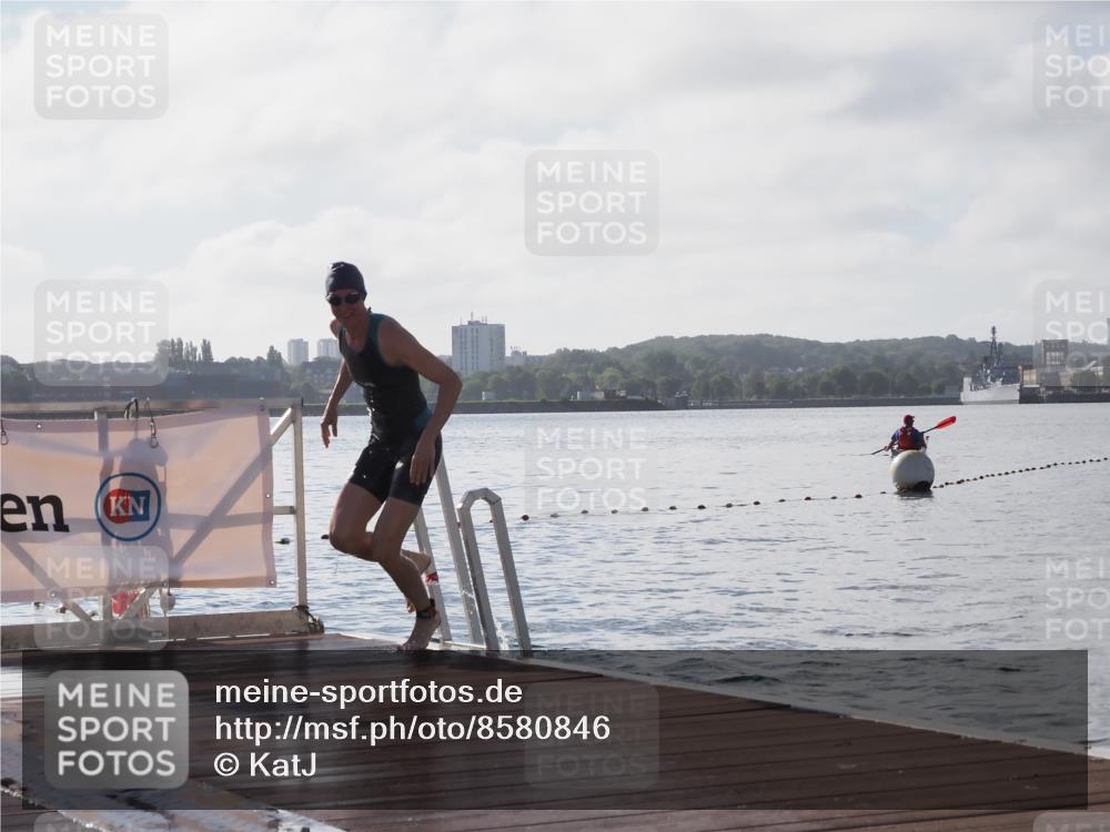 17.08.2025 - KN Förde Triathlon 2025 KatJ http://msf.ph/oto/8580846 17.08.2025 09:23:19 Schwimmen 218, 225, 237, 218, 225, 237 meine-sportfotos.de