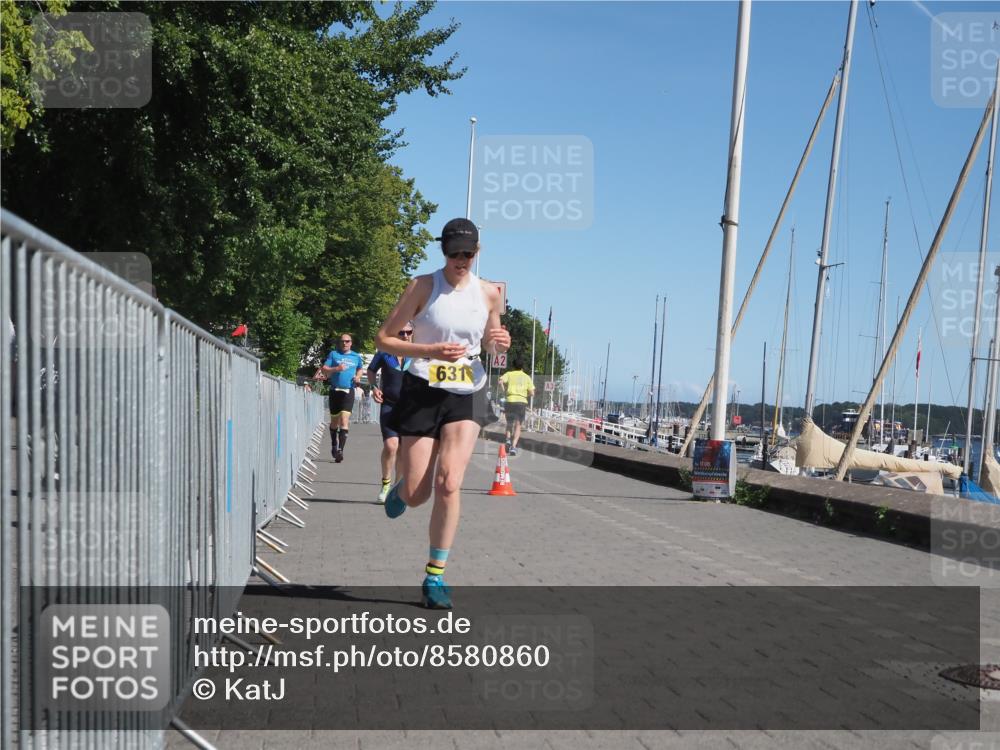 17.08.2025 - KN Förde Triathlon 2025 KatJ http://msf.ph/oto/8580860 17.08.2025 12:19:16 Laufen 285, 626, 631 meine-sportfotos.de
