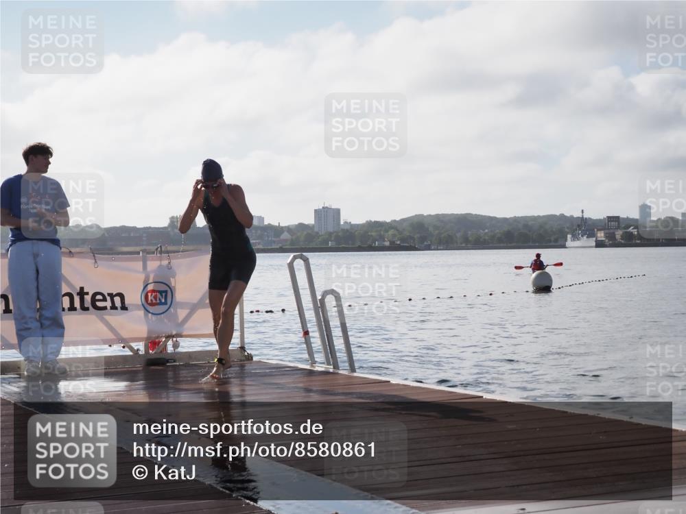 17.08.2025 - KN Förde Triathlon 2025 KatJ http://msf.ph/oto/8580861 17.08.2025 09:23:20 Schwimmen 218, 225, 218, 225, 237 meine-sportfotos.de