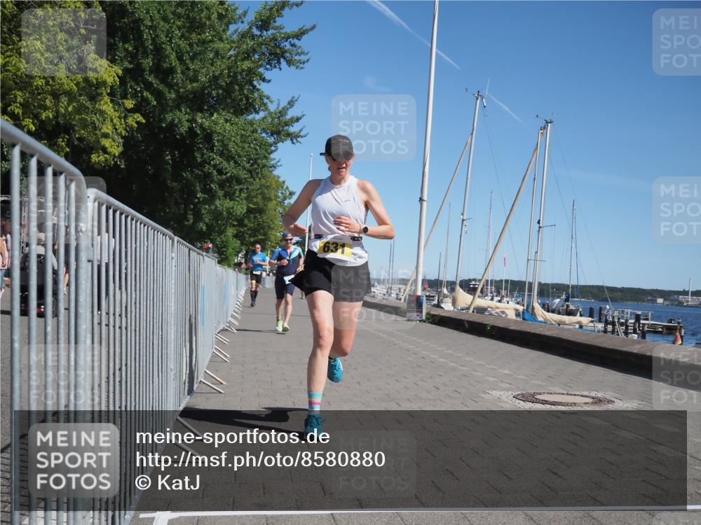 17.08.2025 - KN Förde Triathlon 2025 KatJ http://msf.ph/oto/8580880 17.08.2025 12:19:17 Laufen 285, 626, 631 meine-sportfotos.de