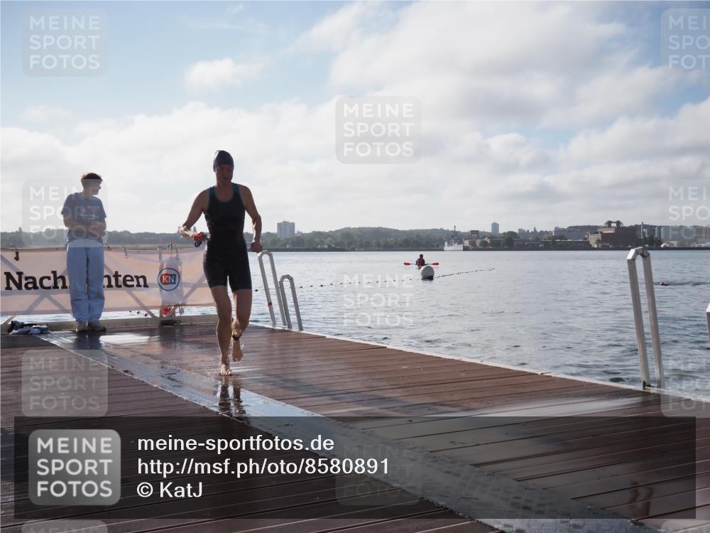 17.08.2025 - KN Förde Triathlon 2025 KatJ http://msf.ph/oto/8580891 17.08.2025 09:23:21 Schwimmen 218, 225, 218, 225, 237 meine-sportfotos.de