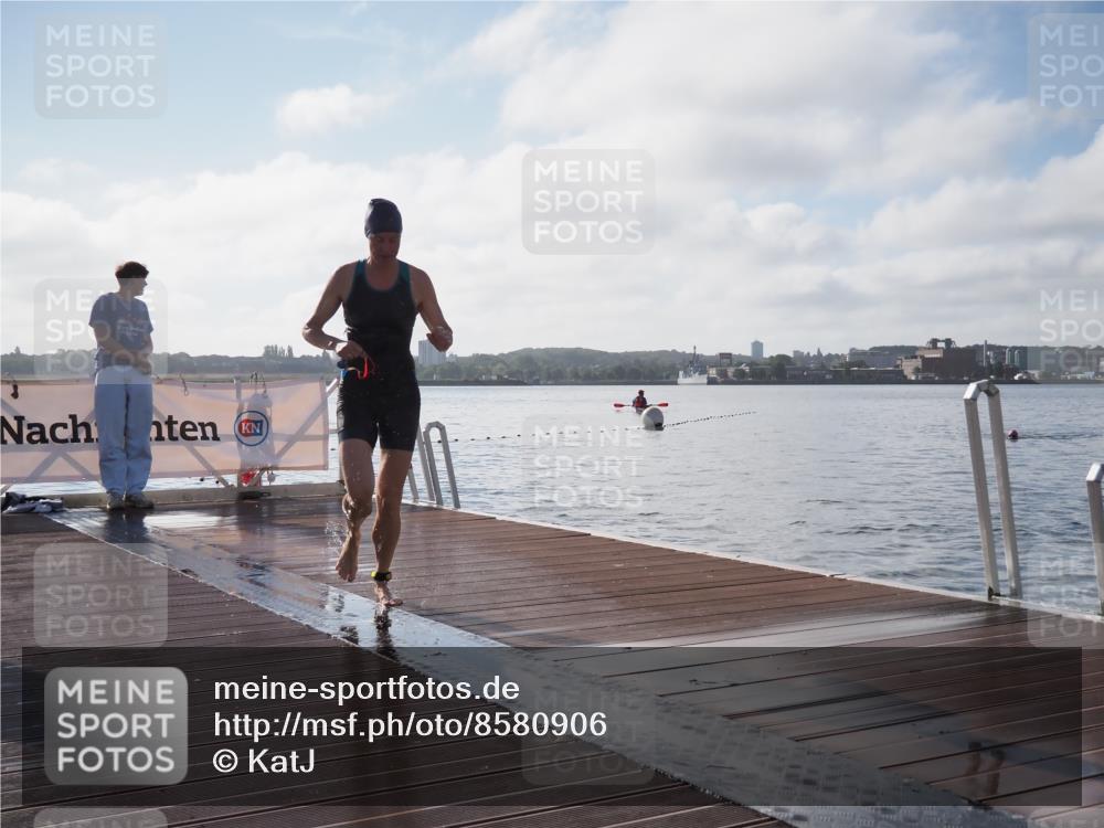 17.08.2025 - KN Förde Triathlon 2025 KatJ http://msf.ph/oto/8580906 17.08.2025 09:23:22 Schwimmen 218, 218, 225, 237 meine-sportfotos.de