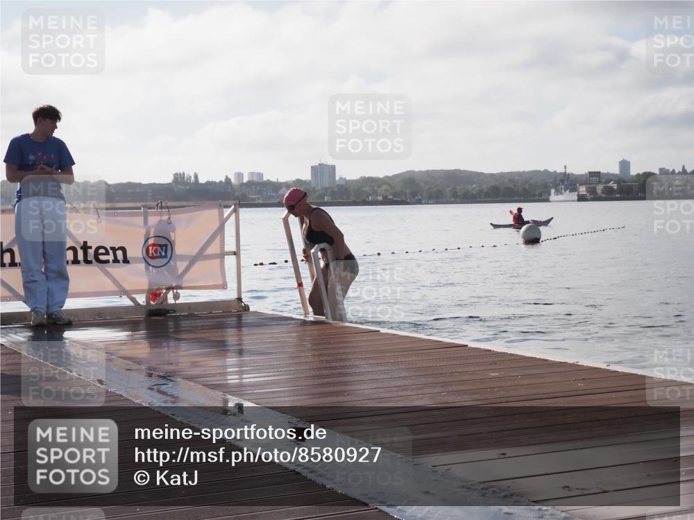 17.08.2025 - KN Förde Triathlon 2025 KatJ http://msf.ph/oto/8580927 17.08.2025 09:23:52 Schwimmen 231, 231 meine-sportfotos.de