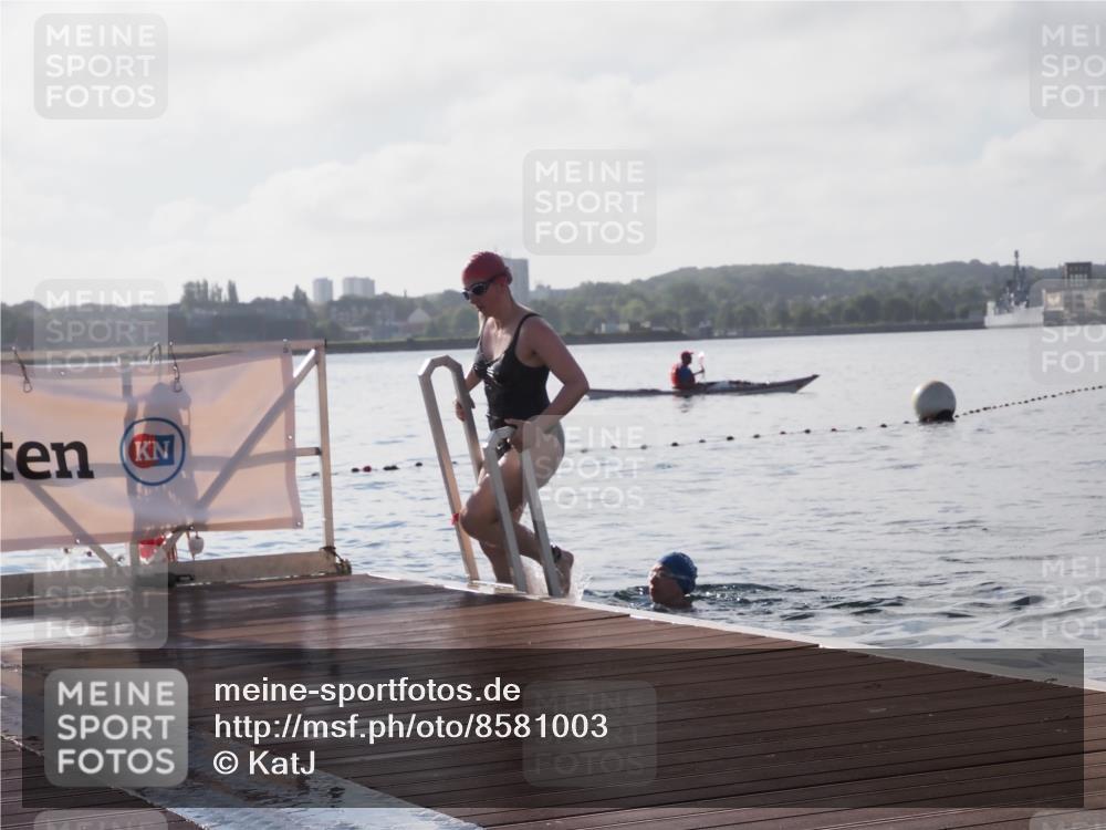 17.08.2025 - KN Förde Triathlon 2025 KatJ http://msf.ph/oto/8581003 17.08.2025 09:24:29 Schwimmen 118, 243, 118, 243 meine-sportfotos.de
