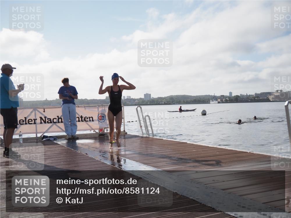 17.08.2025 - KN Förde Triathlon 2025 KatJ http://msf.ph/oto/8581124 17.08.2025 09:24:35 Schwimmen 118, 243, 118, 243 meine-sportfotos.de