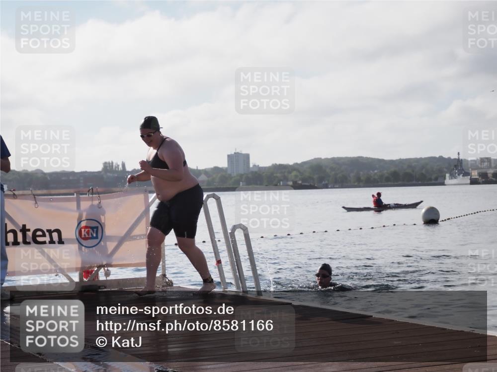 17.08.2025 - KN Förde Triathlon 2025 KatJ http://msf.ph/oto/8581166 17.08.2025 09:24:54 Schwimmen 251, 251 meine-sportfotos.de