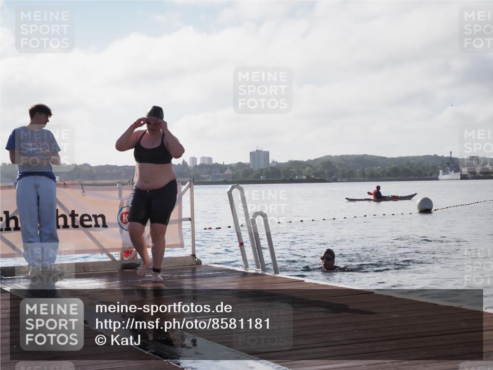 17.08.2025 - KN Förde Triathlon 2025 KatJ http://msf.ph/oto/8581181 17.08.2025 09:24:55 Schwimmen 251, 251 meine-sportfotos.de