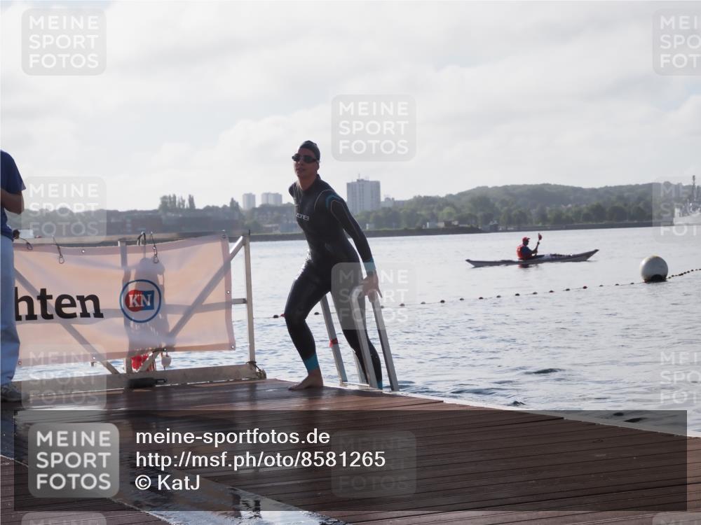 17.08.2025 - KN Förde Triathlon 2025 KatJ http://msf.ph/oto/8581265 17.08.2025 09:25:03 Schwimmen 199, 248, 251, 248, 251 meine-sportfotos.de