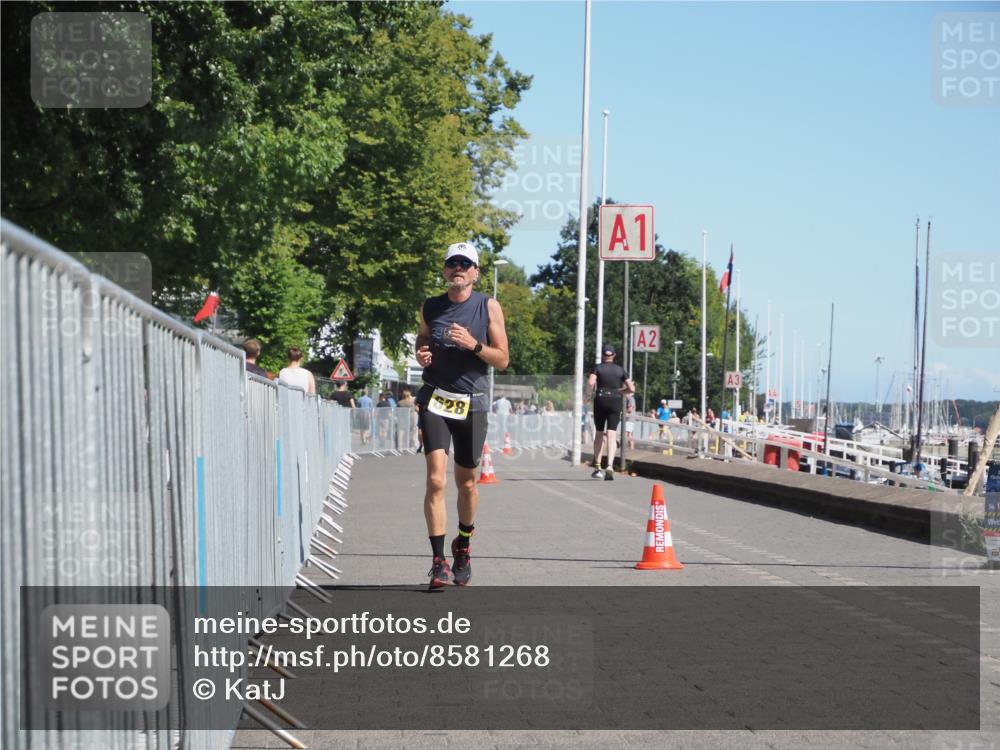 17.08.2025 - KN Förde Triathlon 2025 KatJ http://msf.ph/oto/8581268 17.08.2025 12:20:38 Laufen 628 meine-sportfotos.de