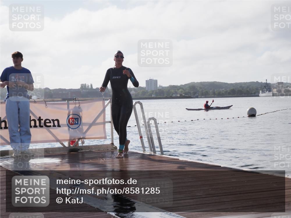 17.08.2025 - KN Förde Triathlon 2025 KatJ http://msf.ph/oto/8581285 17.08.2025 09:25:04 Schwimmen 199, 248, 251, 248, 251 meine-sportfotos.de