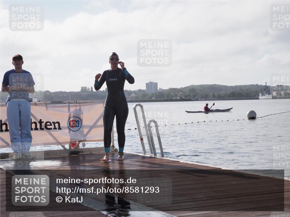 17.08.2025 - KN Förde Triathlon 2025 KatJ http://msf.ph/oto/8581293 17.08.2025 09:25:04 Schwimmen 199, 248, 251, 248, 251 meine-sportfotos.de