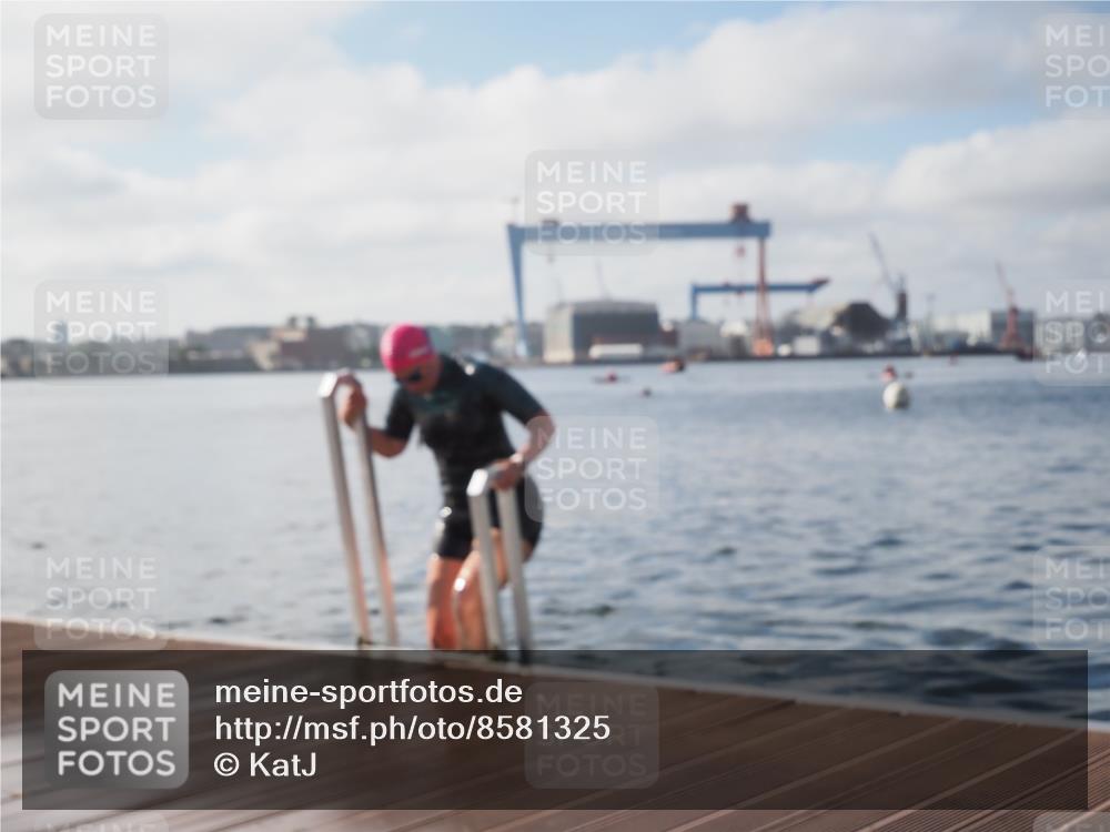 17.08.2025 - KN Förde Triathlon 2025 KatJ http://msf.ph/oto/8581325 17.08.2025 09:25:11 Schwimmen 199, 248, 199, 248 meine-sportfotos.de