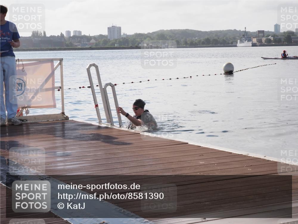 17.08.2025 - KN Förde Triathlon 2025 KatJ http://msf.ph/oto/8581390 17.08.2025 09:26:54 Schwimmen 245 meine-sportfotos.de