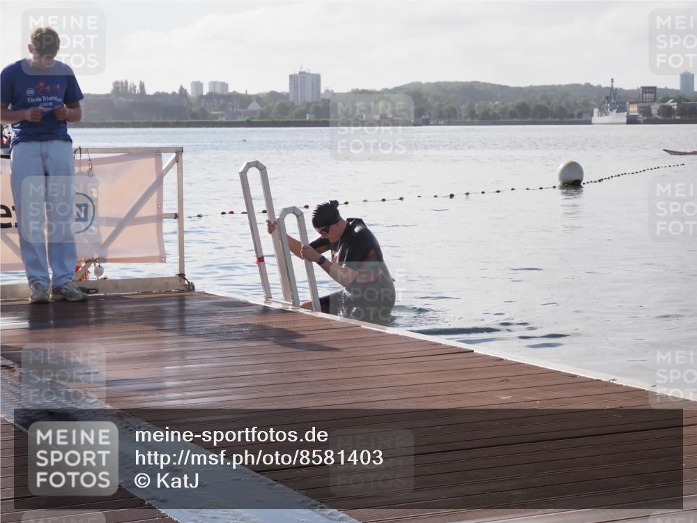 17.08.2025 - KN Förde Triathlon 2025 KatJ http://msf.ph/oto/8581403 17.08.2025 09:26:55 Schwimmen 245 meine-sportfotos.de