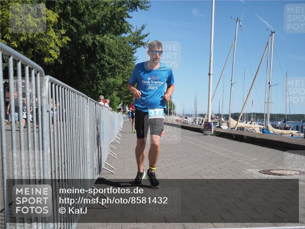 17.08.2025 - KN Förde Triathlon 2025 KatJ http://msf.ph/oto/8581432 17.08.2025 12:21:06 Laufen 355, 377 meine-sportfotos.de