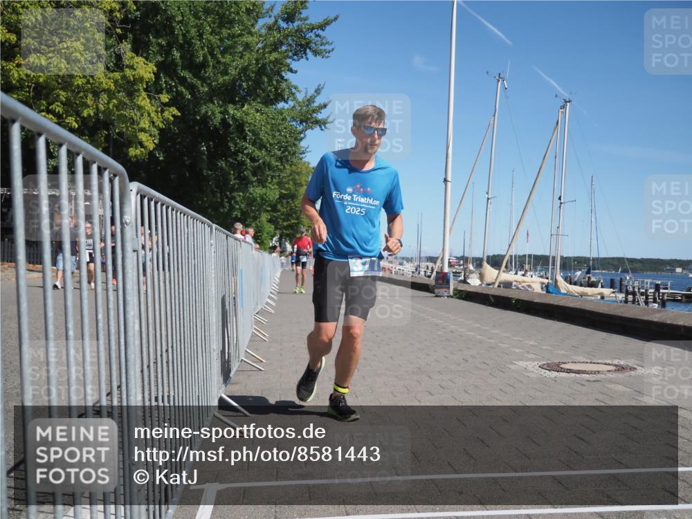 17.08.2025 - KN Förde Triathlon 2025 KatJ http://msf.ph/oto/8581443 17.08.2025 12:21:07 Laufen 355, 377 meine-sportfotos.de