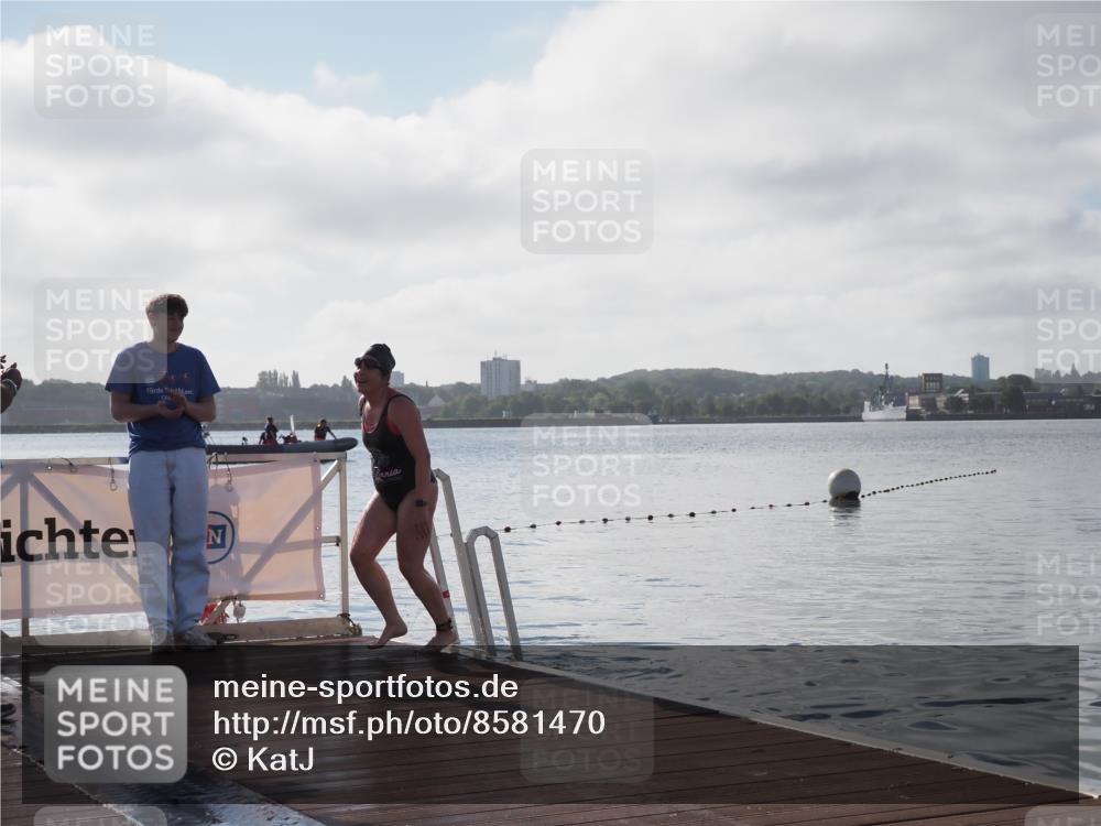 17.08.2025 - KN Förde Triathlon 2025 KatJ http://msf.ph/oto/8581470 17.08.2025 09:28:29 Schwimmen 207, 207 meine-sportfotos.de