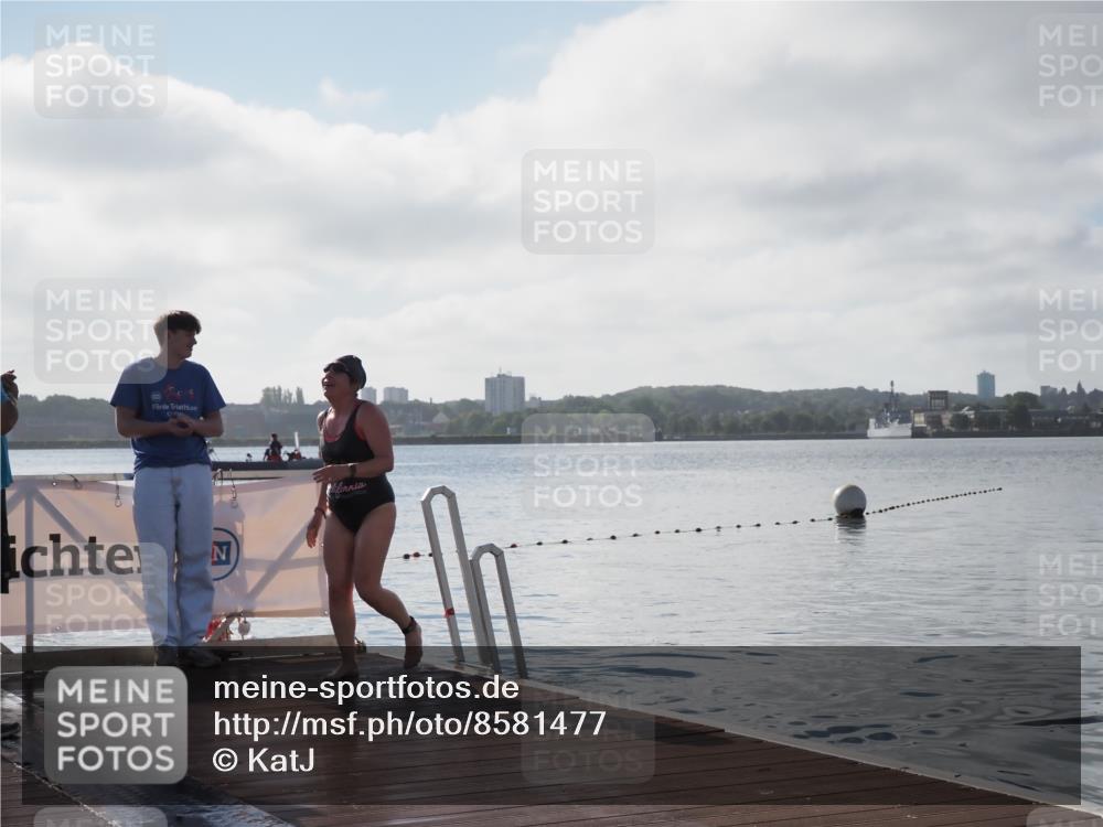 17.08.2025 - KN Förde Triathlon 2025 KatJ http://msf.ph/oto/8581477 17.08.2025 09:28:29 Schwimmen 207, 207 meine-sportfotos.de