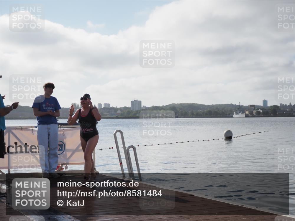 17.08.2025 - KN Förde Triathlon 2025 KatJ http://msf.ph/oto/8581484 17.08.2025 09:28:29 Schwimmen 207, 207 meine-sportfotos.de