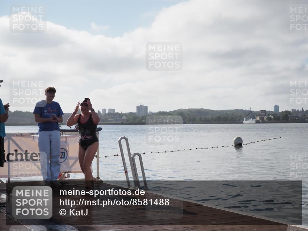 17.08.2025 - KN Förde Triathlon 2025 KatJ http://msf.ph/oto/8581488 17.08.2025 09:28:29 Schwimmen 207, 207 meine-sportfotos.de