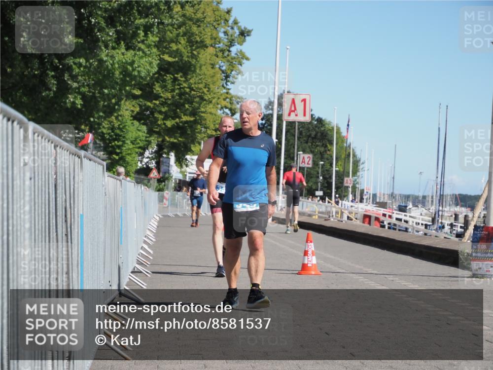 17.08.2025 - KN Förde Triathlon 2025 KatJ http://msf.ph/oto/8581537 17.08.2025 12:21:37 Laufen 335, 349 meine-sportfotos.de