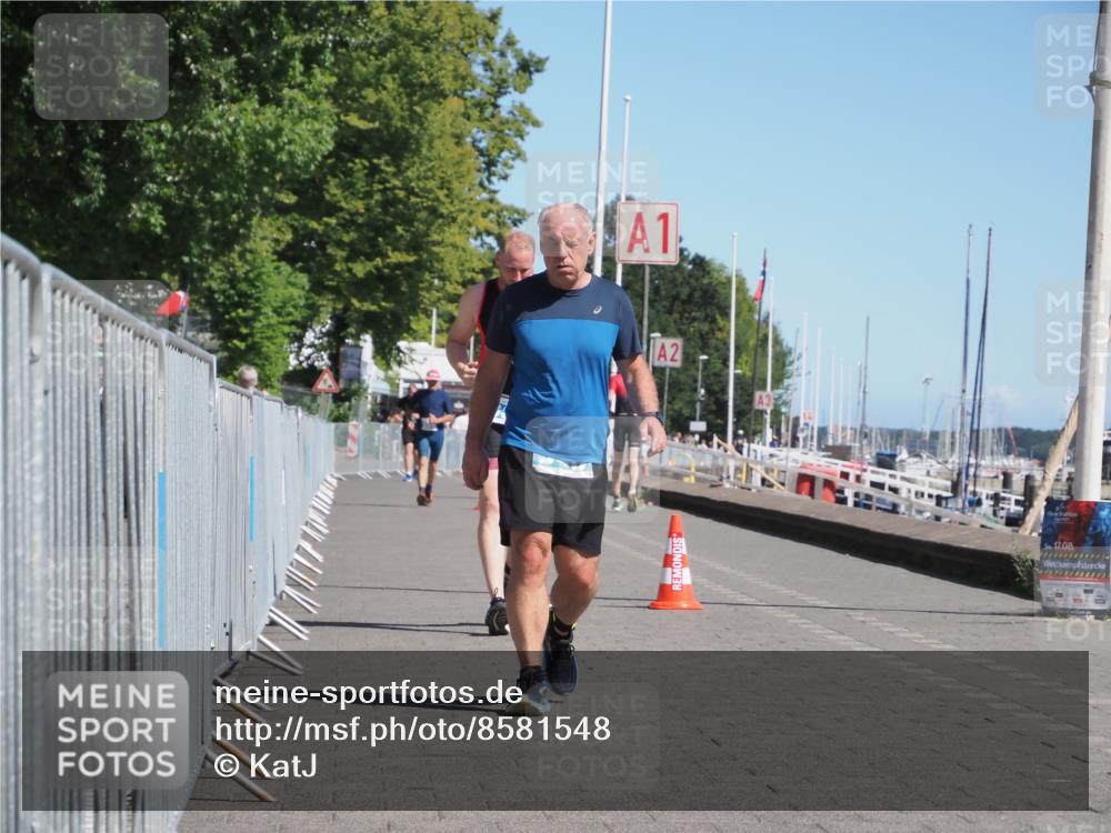 17.08.2025 - KN Förde Triathlon 2025 KatJ http://msf.ph/oto/8581548 17.08.2025 12:21:37 Laufen 335, 349 meine-sportfotos.de