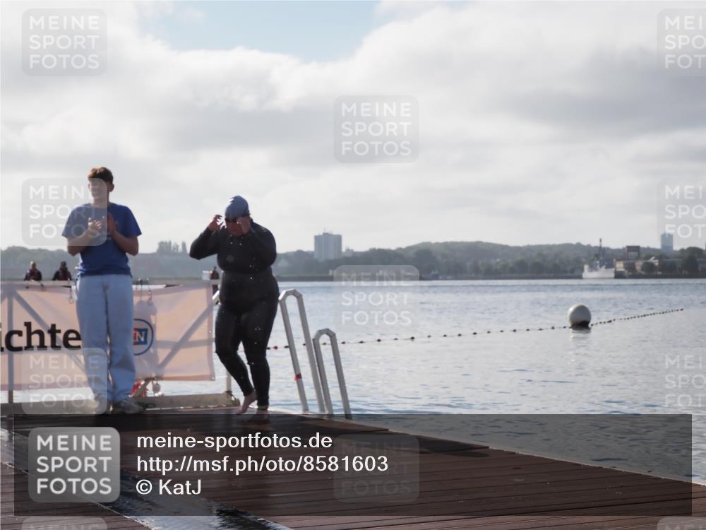 17.08.2025 - KN Förde Triathlon 2025 KatJ http://msf.ph/oto/8581603 17.08.2025 09:33:26 Schwimmen 238, 238 meine-sportfotos.de