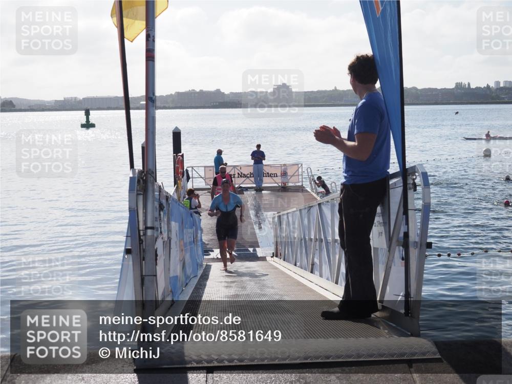 17.08.2025 - KN Förde Triathlon 2025 MichiJ http://msf.ph/oto/8581649 17.08.2025 09:20:31 Schwimmen 179, 196, 211, 188, 211, 240, 241 meine-sportfotos.de