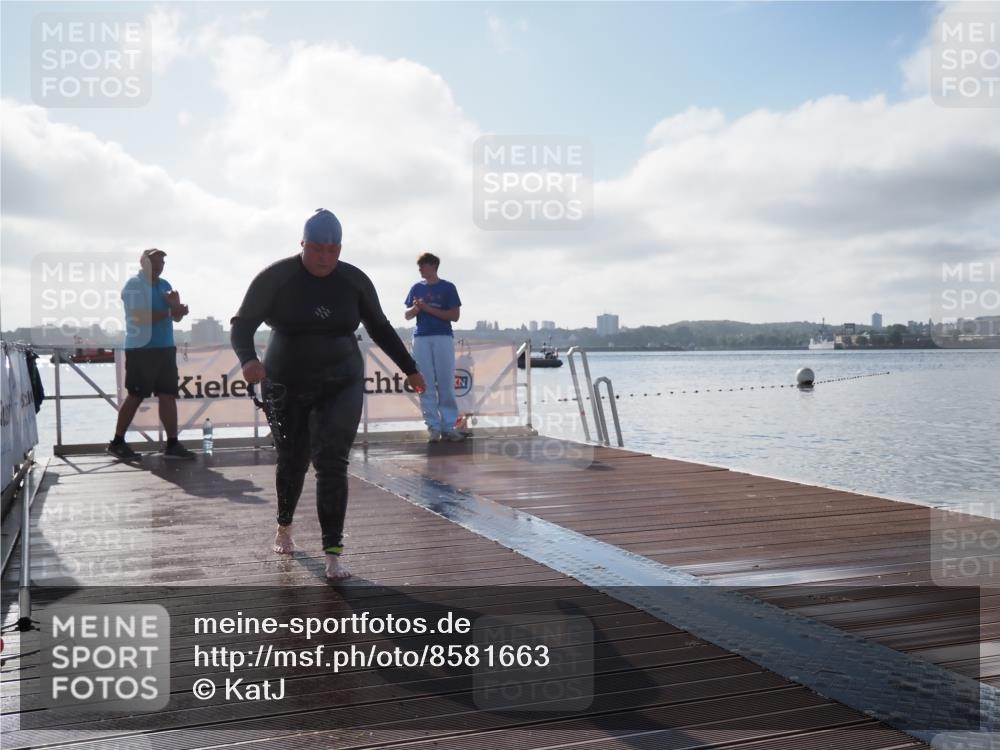 17.08.2025 - KN Förde Triathlon 2025 KatJ http://msf.ph/oto/8581663 17.08.2025 09:33:31 Schwimmen 238, 238 meine-sportfotos.de