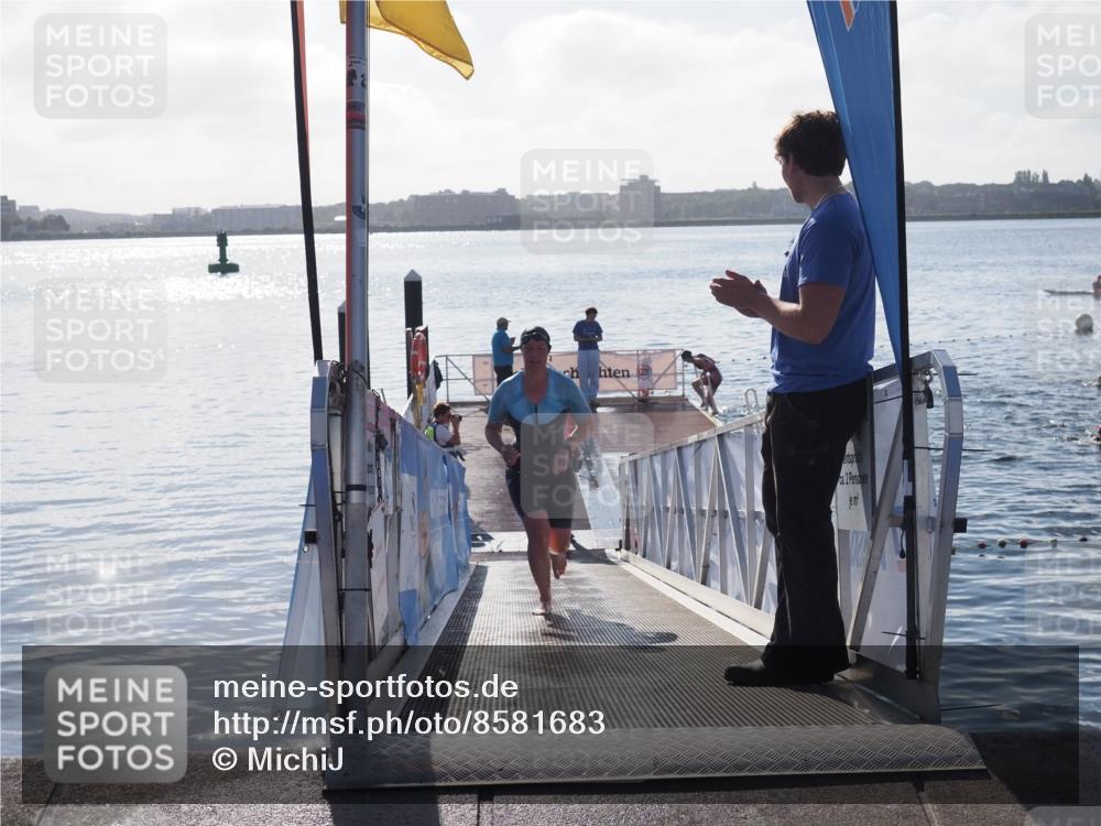 17.08.2025 - KN Förde Triathlon 2025 MichiJ http://msf.ph/oto/8581683 17.08.2025 09:20:33 Schwimmen 196, 211, 188, 211, 228, 240, 241 meine-sportfotos.de