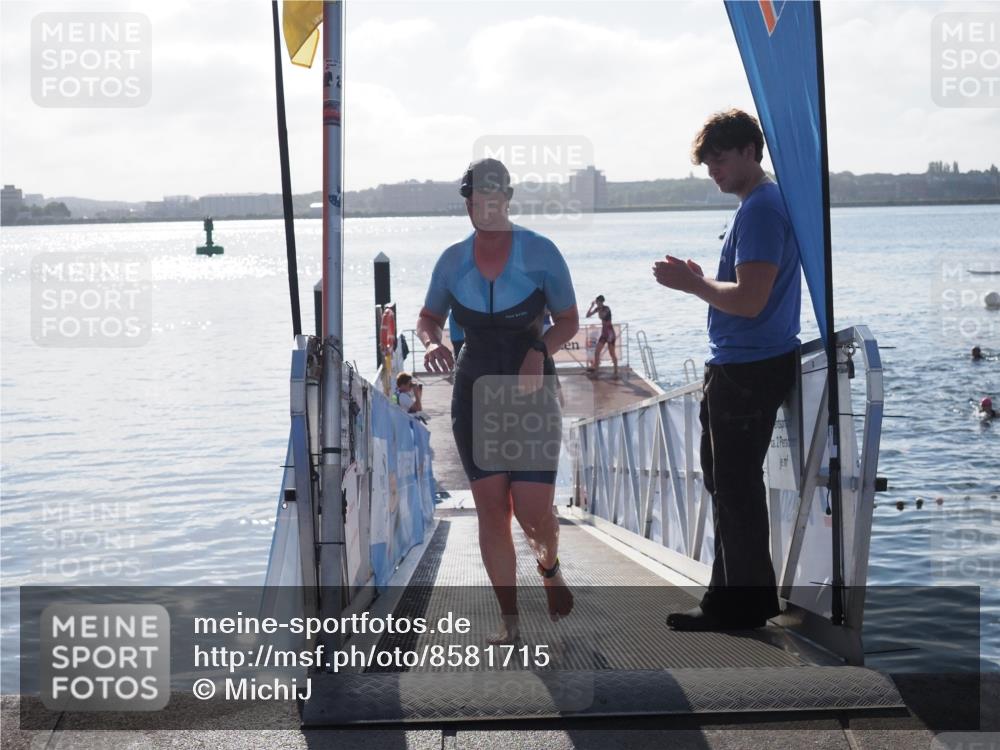 17.08.2025 - KN Förde Triathlon 2025 MichiJ http://msf.ph/oto/8581715 17.08.2025 09:20:34 Schwimmen 196, 211, 188, 211, 228, 240, 241 meine-sportfotos.de