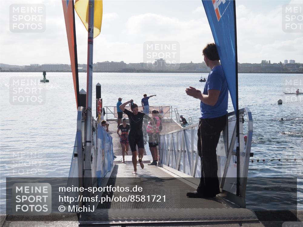 17.08.2025 - KN Förde Triathlon 2025 MichiJ http://msf.ph/oto/8581721 17.08.2025 09:20:39 Schwimmen 211, 240, 188, 228, 240, 241 meine-sportfotos.de