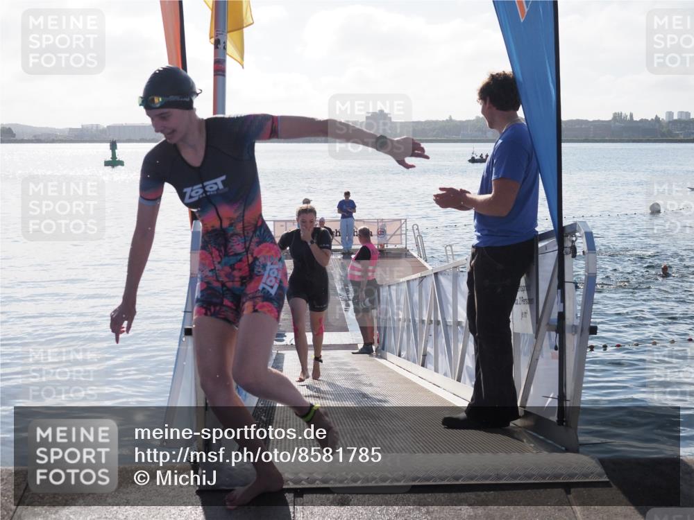 17.08.2025 - KN Förde Triathlon 2025 MichiJ http://msf.ph/oto/8581785 17.08.2025 09:20:44 Schwimmen 188, 211, 240, 241, 188, 197, 205, 228, 241 meine-sportfotos.de